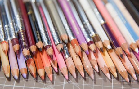 似顔絵師出張似顔絵の道具「アーチストカラー」下書きから仕上げまで似顔絵のクオリティの鍵にたつの市